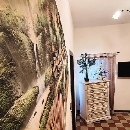 Ruggero House تْشيفالو