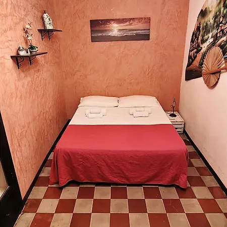Ruggero House تْشيفالو